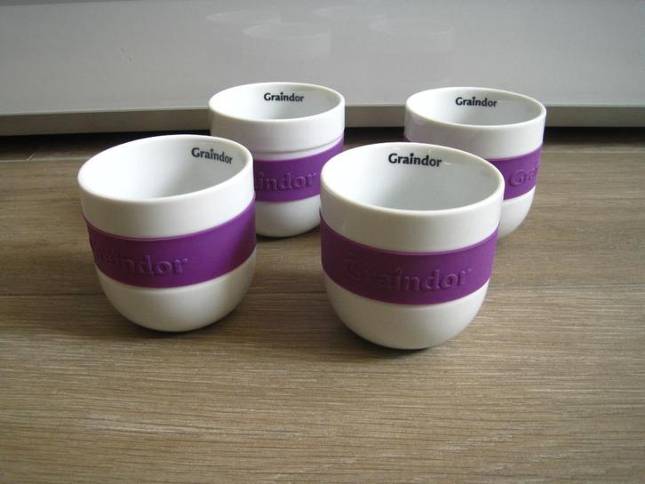 Set 4 koffie mokken wit porselein met paarse band - Graindor, Huis en Inrichting, Keuken | Servies, Zo goed als nieuw, Kop(pen) en/of Schotel(s)