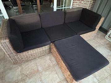 Loungeset uit hout beschikbaar voor biedingen