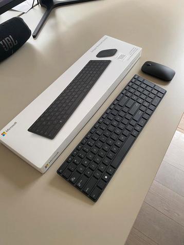 Microsoft Designer Keyboard - QWERTY disponible aux enchères