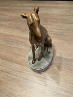 Porseleinen Greyhound Zsolnay, Huis en Inrichting, Woonaccessoires | Overige, Zo goed als nieuw, Ophalen