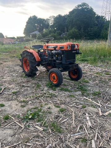 *prachtige compacte handige kubota b7000 17pk minitractor*** beschikbaar voor biedingen