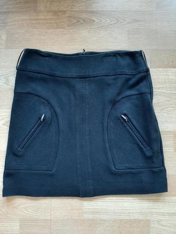 Senso zwarte rok met twee ritszakjes beschikbaar voor biedingen