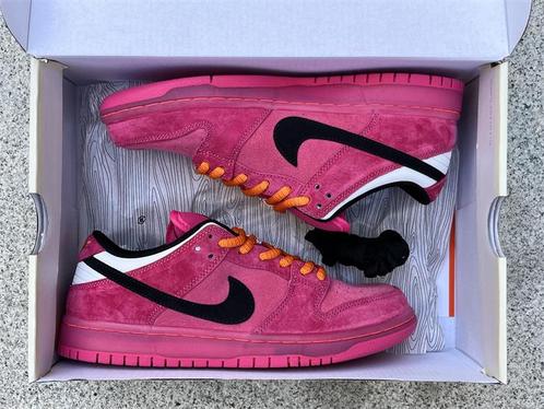 Nike SB Dunk “ Powerpuff girls blossom “ low, Kleding | Dames, Schoenen, Nieuw, Ophalen of Verzenden