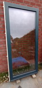 Houten deur met dubbel glas en kiephendel aan binnenkant., Doe-het-zelf en Bouw, Deuren en Vliegenramen, Ophalen, Gebruikt, 80 tot 100 cm