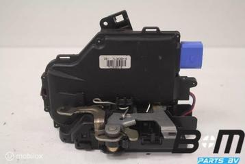 Portierslot RA Volkswagen Jetta 2006-2008 7L0839016 beschikbaar voor biedingen
