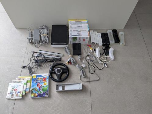 2x Nintendo Wii met tal van spellen en accessoires, Games en Spelcomputers, Spelcomputers | Nintendo Wii, Gebruikt, Met 3 controllers of meer