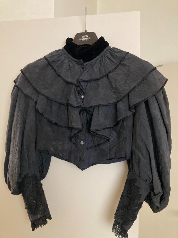 Historisch stuk damesvest Victoriaans, Kleding | Dames, Gelegenheidskleding, Gedragen, Overige typen, Maat 38/40 (M), Grijs, Ophalen