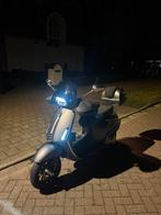 Vespa sprint a klasse, Fietsen en Brommers, Ophalen, Nieuw, Klasse A (25 km/u)