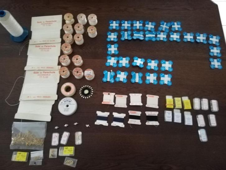 Lot pour enfiler des colliers, Handtassen en Accessoires, Overige Accessoires, Zo goed als nieuw, Ophalen of Verzenden