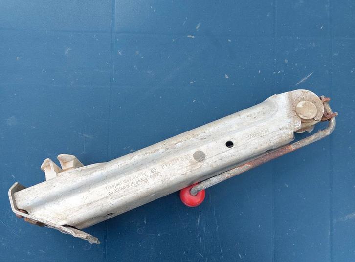 Cric d'origine VW Audi réf 811011031 – années 80, Autos : Pièces & Accessoires, Autres pièces automobiles, Audi, Volkswagen, Utilisé