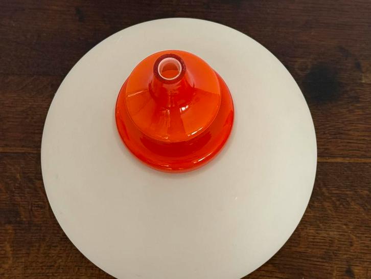 Witte en oranje opaline lampenkap — Vintage 60/70s, Hobby en Vrije tijd, Feestartikelen, Gebruikt, Ophalen