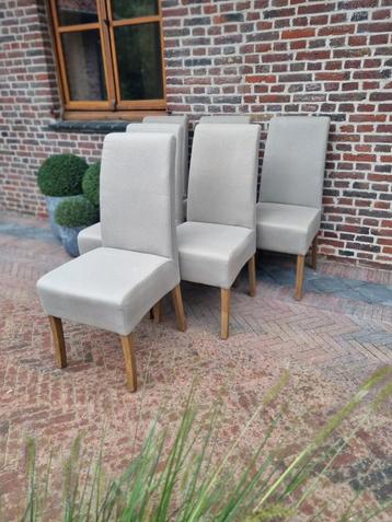 Landelijke eiken stoelen  beschikbaar voor biedingen