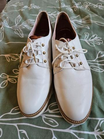 Tamaris schoenen beschikbaar voor biedingen