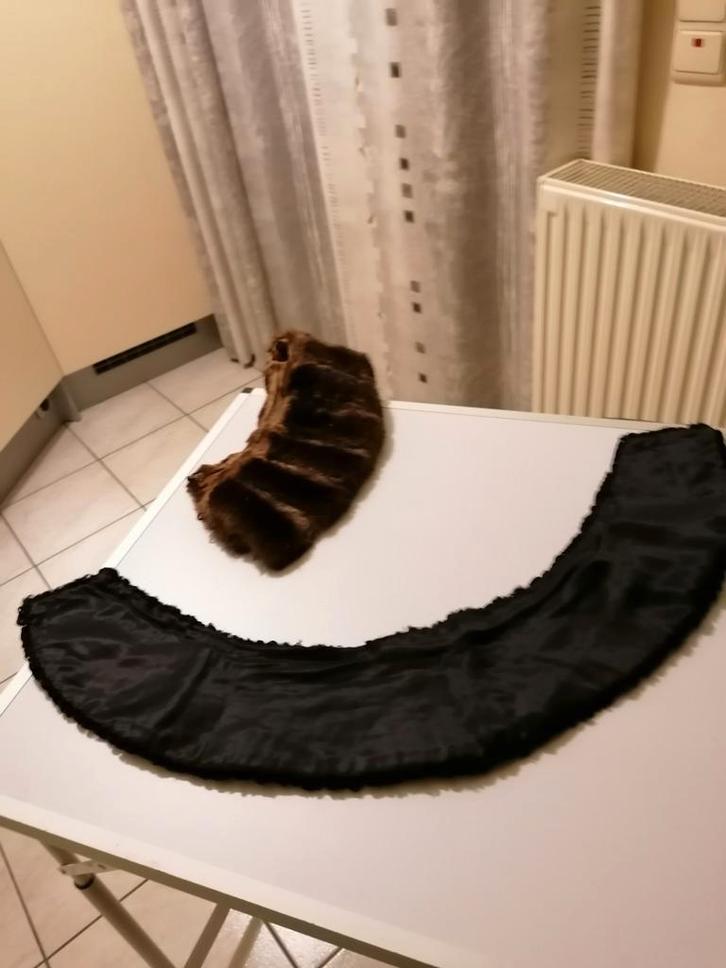 col en fourrure véritable noir vintage, Vêtements | Femmes, Bonnets, Écharpes & Gants, Comme neuf, Enlèvement