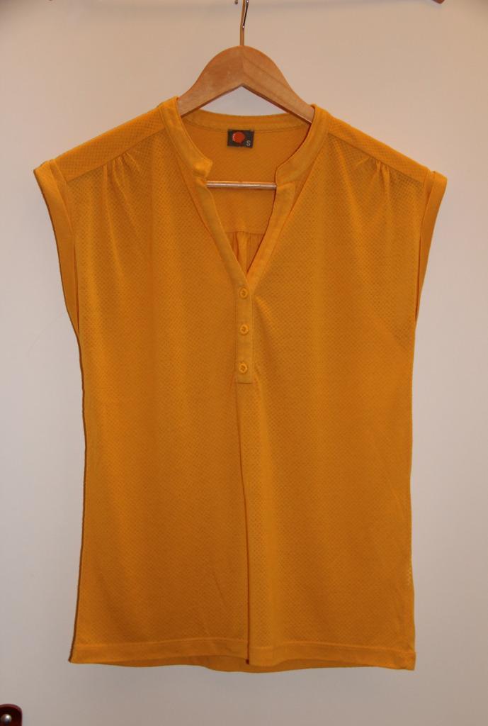 Top | Blouse WTG jaune ocre translucide S, Kleding | Dames, Topjes, Zo goed als nieuw, Maat 36 (S), Geel, Zonder mouw, Ophalen of Verzenden