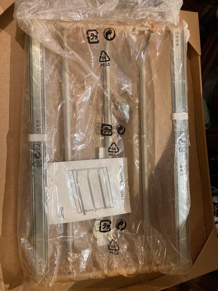 IKEA Komplement schuifbroekhouder 58 cm breed, Huis en Inrichting, Woonaccessoires | Overige, Nieuw, Ophalen