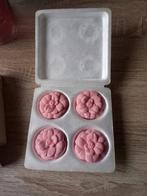 Vintage  4  Avon zeepjes       bath blossom, Verzamelen, Overige Verzamelen, Ophalen of Verzenden