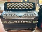 Accordeon Super Carini, Muziek en Instrumenten, Accordeons, Gebruikt, Knopaccordeon, Met riemen, Ophalen