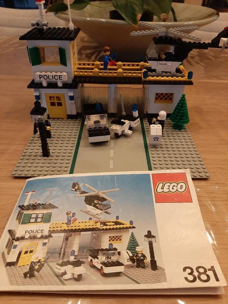 Lego Vintage Set 381 - Police Headquarters, Kinderen en Baby's, Speelgoed | Duplo en Lego, Gebruikt, Lego, Complete set, Ophalen of Verzenden