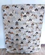 Tapijt 120 x 180 koeienhuid met goudeffect nieuw, Huis en Inrichting, Ophalen, 150 tot 200 cm, Nieuw, Crème