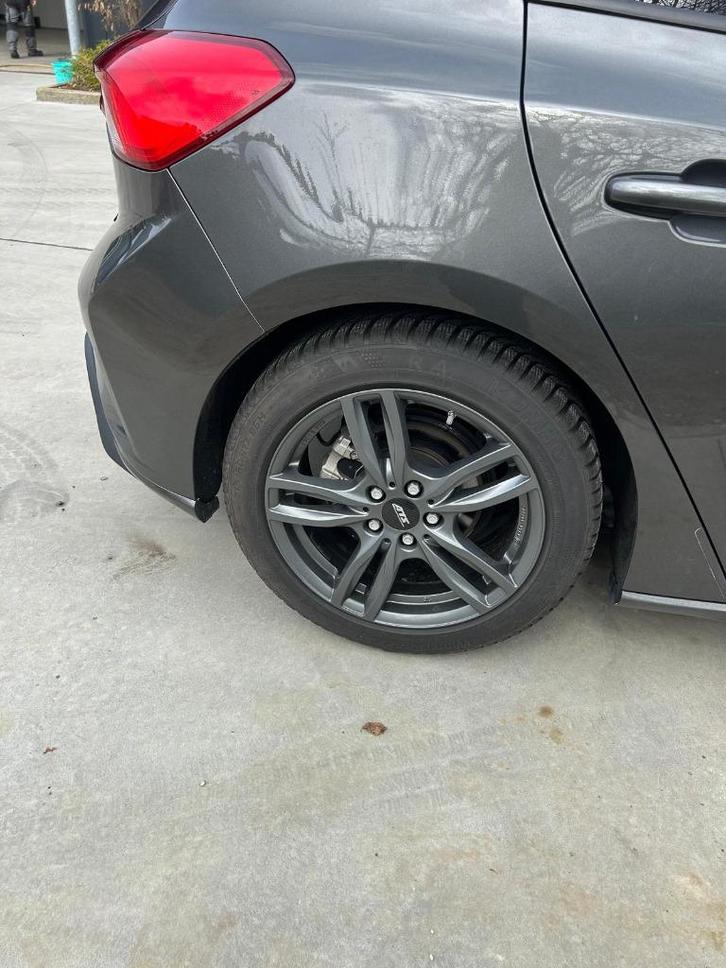 Winterbanden met velg, Ford, Auto-onderdelen, Banden en Velgen, Banden en Velgen, Winterbanden, 17 inch, 215 mm, Personenwagen