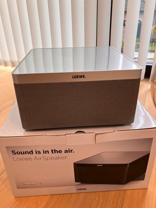 Loewe Airspeaker - afspelen via USB of AUX kabel, TV, Hi-fi & Vidéo, Enceintes, Comme neuf, Autres types, 120 watts ou plus, Autres marques