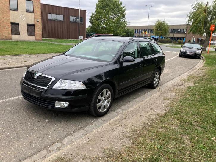 Skoda Octavia benzine - Airco - 1 jaar garantie- 1 eigenaar, Auto's, Skoda, Bedrijf, Te koop, Octavia, ABS, Airbags, Airconditioning