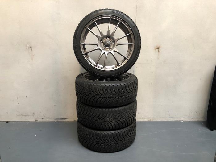 Sportvelgenset + winterbanden van een Audi A3, Auto-onderdelen, Banden en Velgen, Personenwagen, Gebruikt, 3 maanden garantie