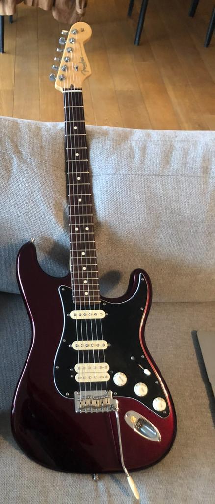 Fender 60th anniversary stratocaster (HSS, USA), Muziek en Instrumenten, Snaarinstrumenten | Gitaren | Elektrisch, Zo goed als nieuw