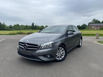 Mercedes-Benz - A180 - Benzine - Leder - Parkeersensoren V+A beschikbaar voor biedingen
