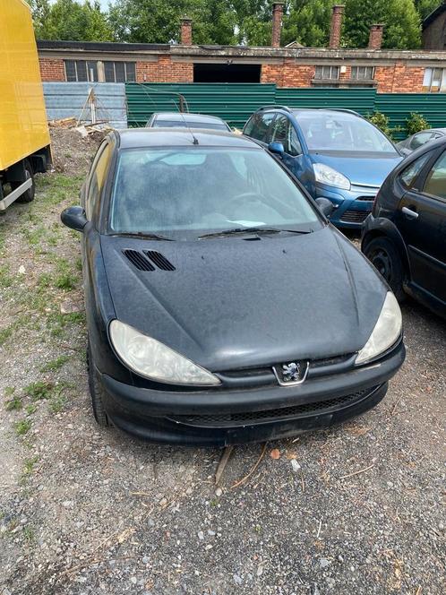Peugeot 206 1.4 essence pour pieces, Auto's, Peugeot, Bedrijf, Te koop, Benzine, Euro 4, Stadsauto, 5 deurs, Handgeschakeld, Ophalen