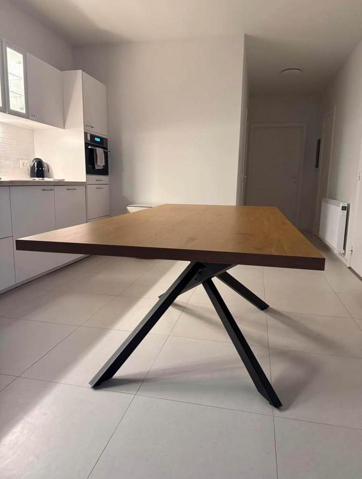 TE KOOP: Elegante eettafel (95Bx200L), Huis en Inrichting, Tafels | Eettafels, Zo goed als nieuw, Ophalen