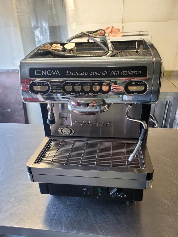 Halfautomaat Espressomachine Faema Enova 1 groep, Articles professionnels, Horeca | Équipement de cuisine, Café et Espresso, Utilisé