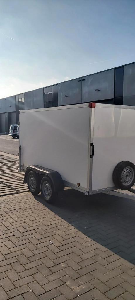 Gesloten aanhangwagen 3 meter TE HUUR, Auto diversen, Aanhangers en Bagagewagens, Zo goed als nieuw, Ophalen
