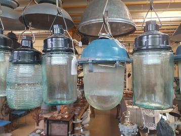 diverse oude bully hanglamp, Huis en Inrichting, Lampen | Hanglampen, Ophalen of Verzenden, Gebruikt, Glas