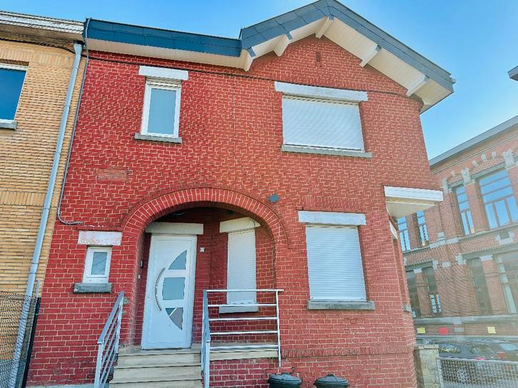 Maison unifamiliale rénovée 2 chambres, Immo, Huizen en Appartementen te koop, Luik (stad), Tussenwoning, C