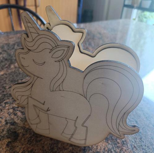 Eenhoorn spaarpot lasercut, Verzamelen, Spaarpotten, Zo goed als nieuw, Hout, Ophalen of Verzenden