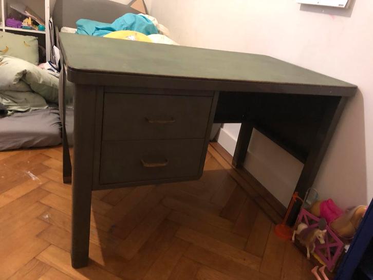 Donne bureau en metal vert - fabrication liegeoise, Maison & Meubles, Bureaux, Utilisé, Bureau, Enlèvement