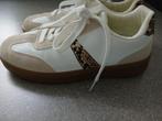 Prachtige sneakers dames nieuw, Wit, Nieuw, Ophalen of Verzenden, Sneakers