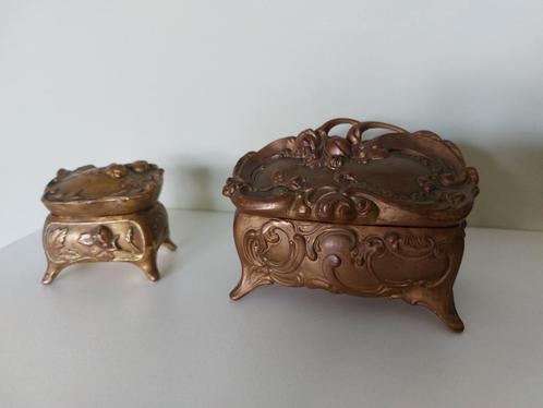2 boîtes à bijoux anciennes sur pieds 1 Jennings Brothers 93, Antiquités & Art, Antiquités | Bronze & Cuivre, Cuivre, Enlèvement ou Envoi