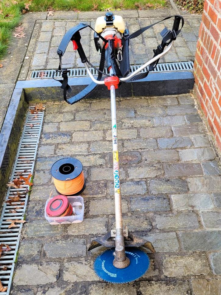 Kwasaki Bosmaaier en Grastrimmer Professioneel  2-Takt, Tuin en Terras, Bosmaaiers, Gebruikt, Benzine, Ophalen