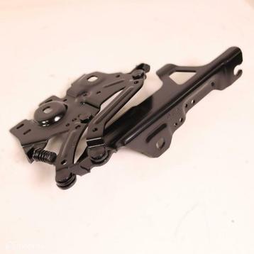 Motorkap scharnier links Mini Clubman F54 7 438 919 beschikbaar voor biedingen
