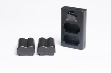 Dubbele batterijlader + 2 batterijen Fujifilm NP-W235 beschikbaar voor biedingen