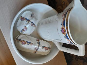 Was/Toiletstel in aardewerk beschikbaar voor biedingen
