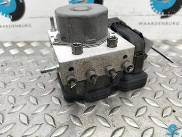 RENAULT CLIO 0.9 TCe Expression  [ABS_PUMP_MODULATOR] 2015 beschikbaar voor biedingen