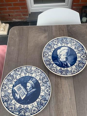 Delft borden beschikbaar voor biedingen