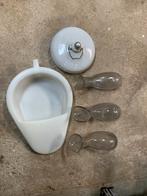 Bedpan urine glazen flessen en oude warmwater kruik, Ophalen of Verzenden