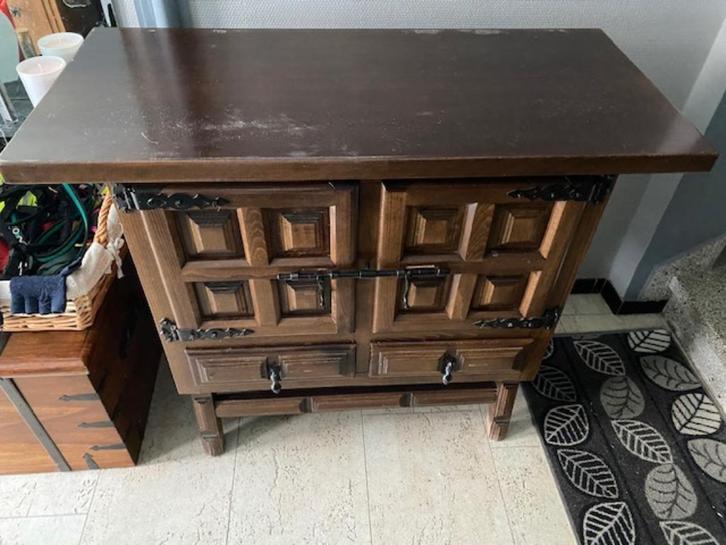 Massieven kastje voor TV op te zetten en bar, Huis en Inrichting, Kasten |Televisiemeubels, Gebruikt, Minder dan 100 cm, 50 tot 100 cm