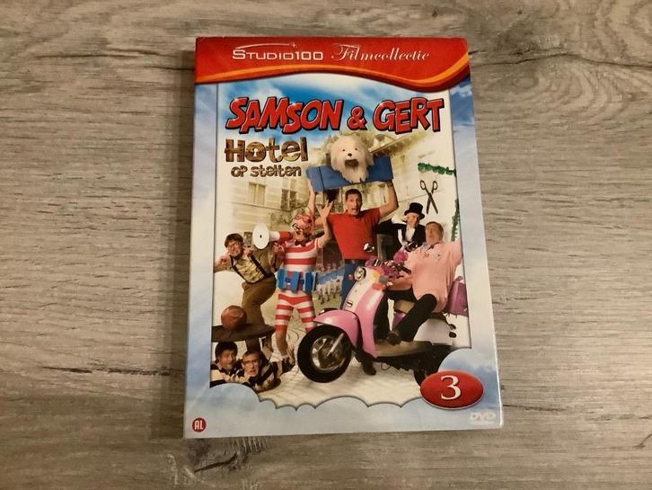 Studio 100 Samson & Gert DVD: Hotel op stelten (2009), Cd's en Dvd's, Cd's | Kinderen en Jeugd, Zo goed als nieuw, Tot 2 jaar