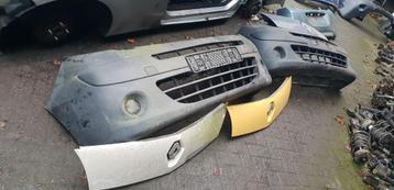 RENAULT KANGO VOORBUMPER  BJ 2010 beschikbaar voor biedingen